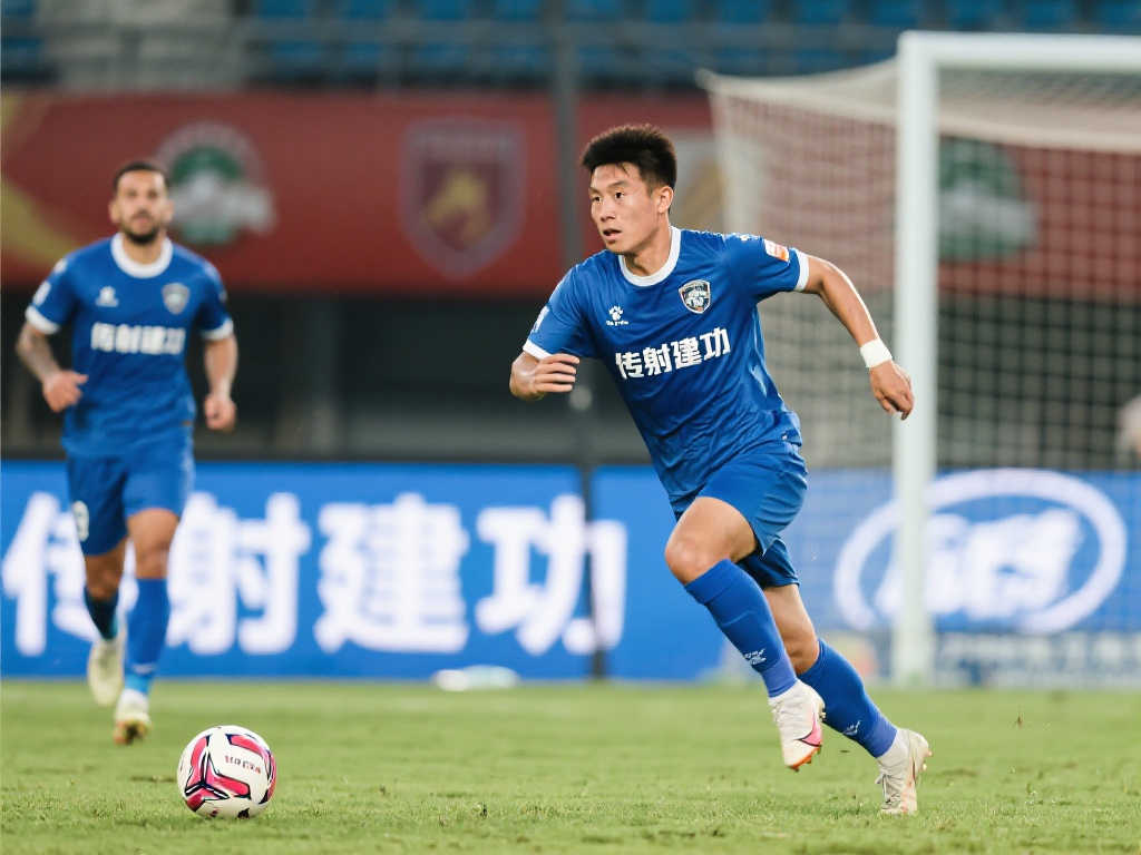 着教练的深 着教练的深